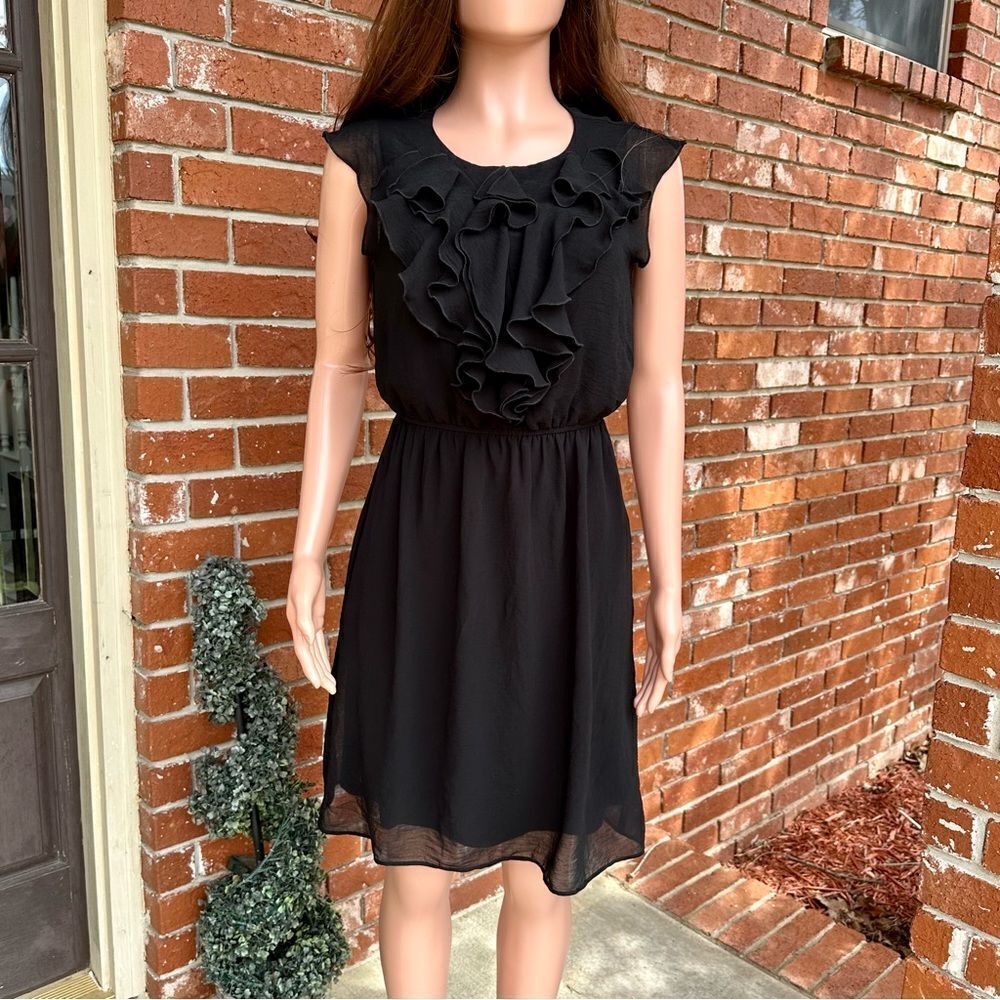 Gnw black ruffle front dress